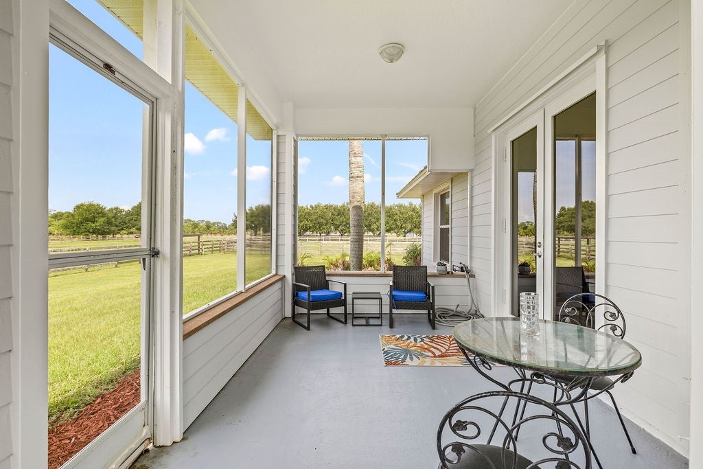LUXRE's tweet photo. Discover this private, gated 18.1± acre estate. Two parcels allow flexibility for equestrian, ag, or multi-gen use.

🗝️ Alex MacWilliam Real Estate | $3,495,000 USD | https://t.co/P0jxjcsfsF https://t.co/977by5SLIG