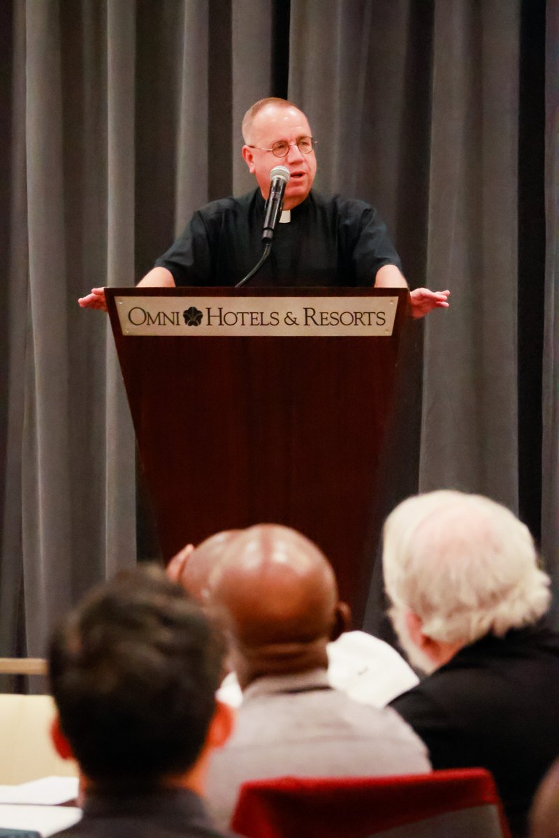 RichmondDiocese's tweet photo. Our priests have returned to their parishes after spending several days at their annual Priest Convocation. They spent time in prayer, celebrating Mass, and listening to their guest speaker, while spending time with their brother priests.
 
Continue to pray for our priests! https://t.co/4w3cWRvtGI