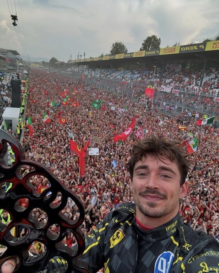 lecle16c's tweet photo. Born in Monaco, raised in Maranello, crowned in Monza

Happy 29th birthday, Charles 🤍 https://t.co/GQWXsdmojh