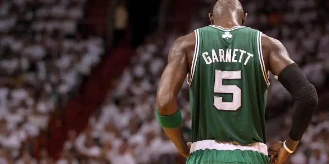 thedrewhq's tweet photo. 🤐5 days to start the NBA 🎉

#NBA https://t.co/SOsuYZOcar