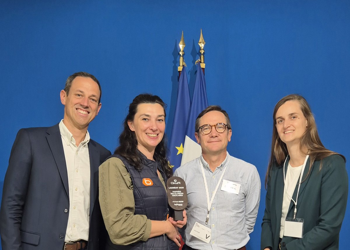 danielbroche's tweet photo. Belle récompense hier pour @boulanger Ecologic et Reconomia remise au ministere de l'économie : Prix de l'alliance circulaire du club @CirculR 

https://t.co/5KG6jUX5v3

https://t.co/Ppsad3TxI2 https://t.co/CufsmSChLg