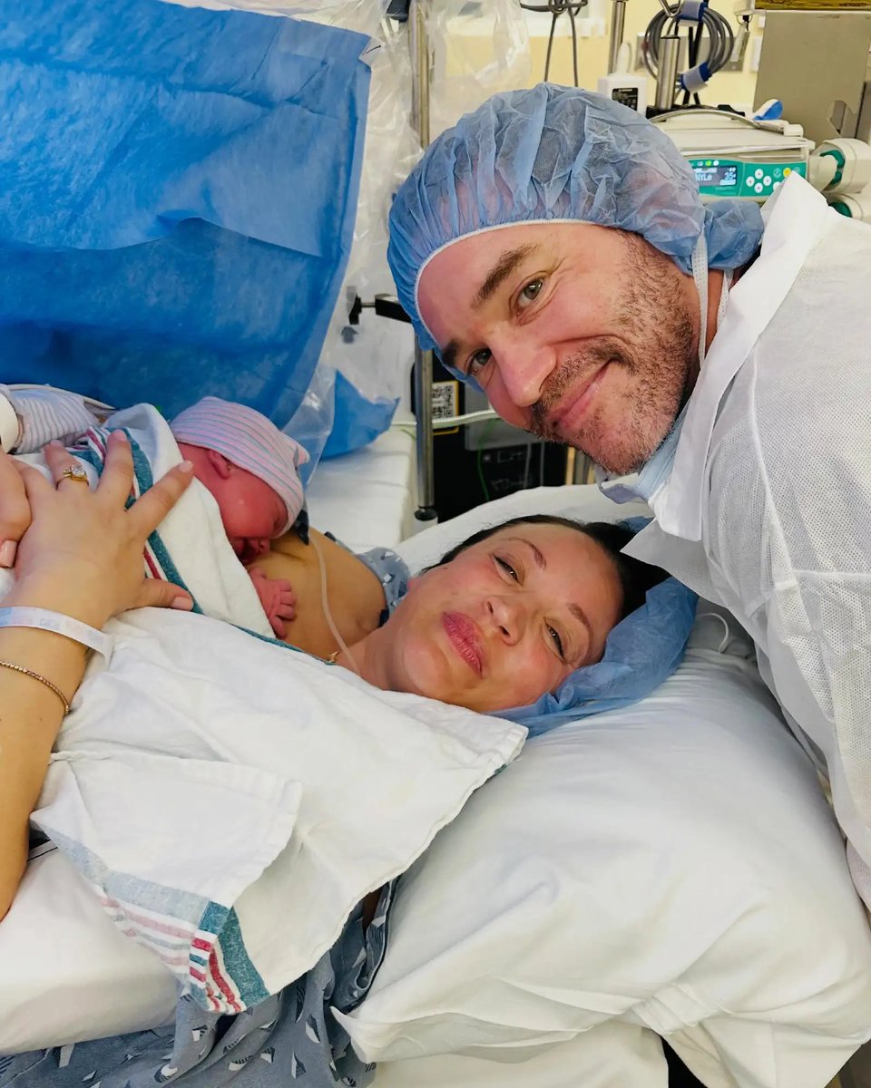 Kaleycuoco17944's tweet photo. 💕✨ My heart is overflowing with love and gratitude. Welcome to the world, my little miracle! 👶❤️You have already filled my life with so much joy, and I can't wait to watch you grow. God first 🥹🍼 #NewbornLove #MyLittleMiracle #BlessedMama #onemilionviews #trending #kaleystyle https://t.co/323rQVg55Z