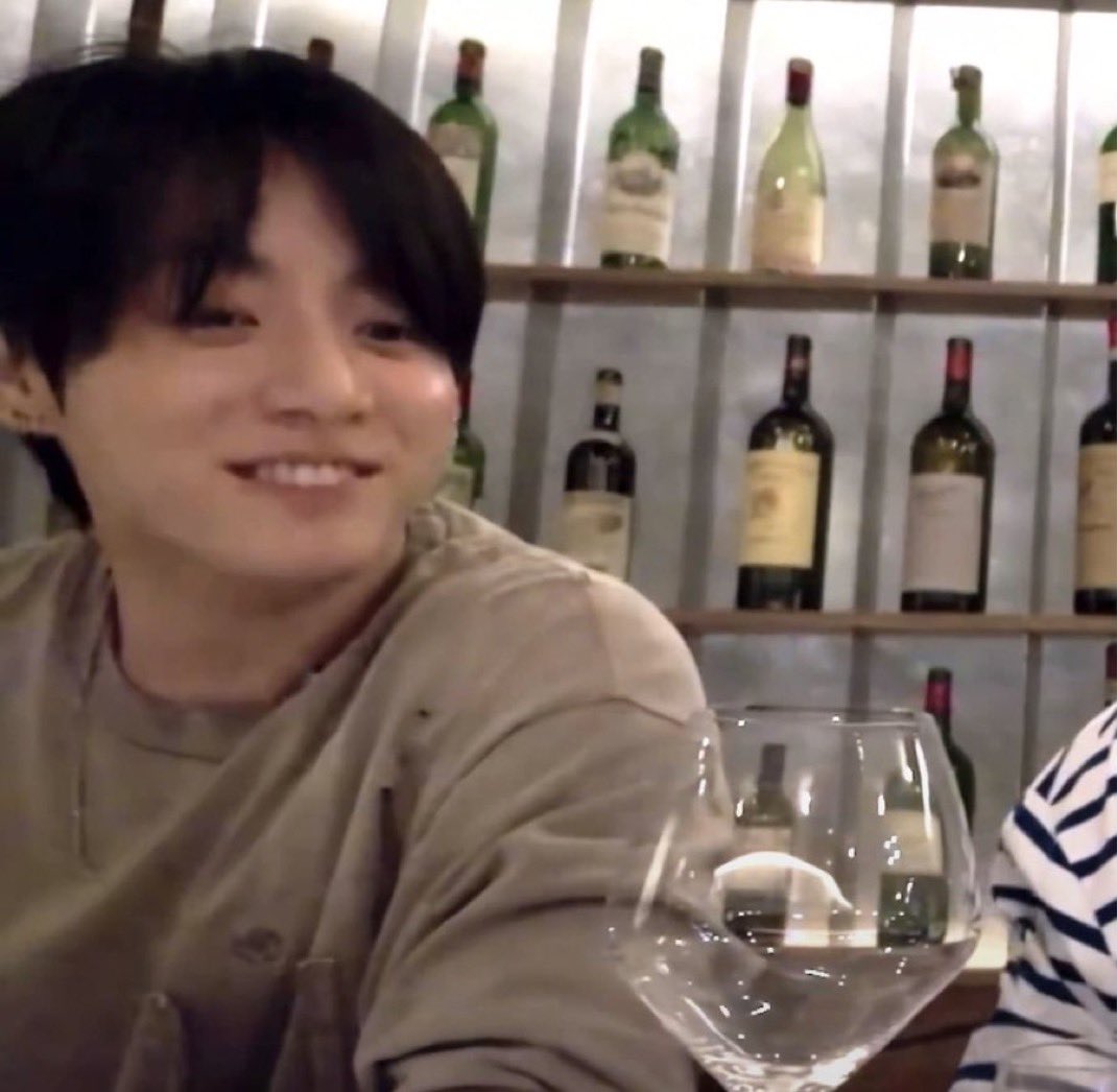 koogifs's tweet photo. 🐰 https://t.co/ciJC7X1qfV