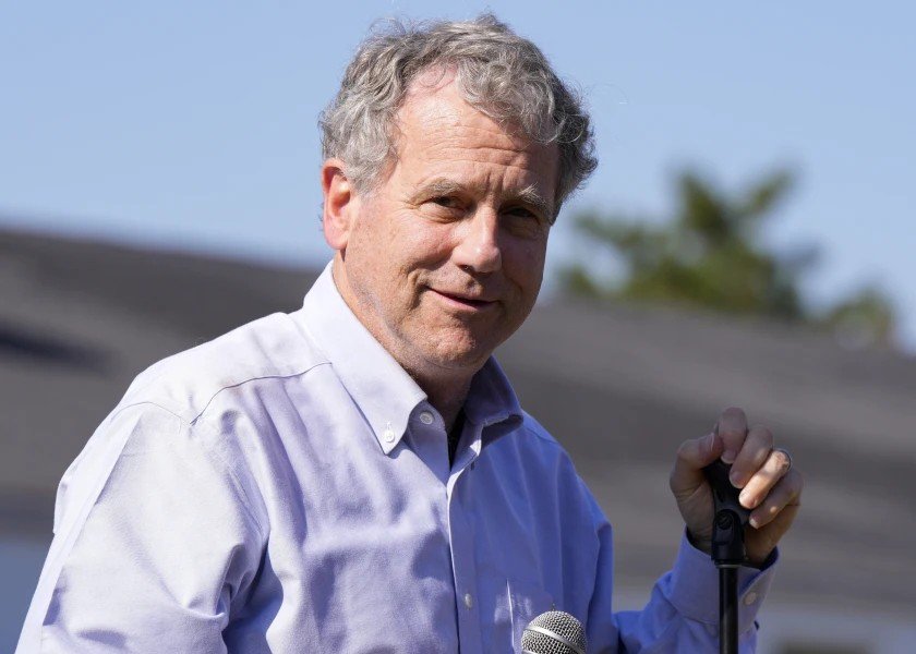 PpollingNumbers's tweet photo. US Senate Ohio fundraising totals - Q3 2026

🔵 Sherrod Brown - $23M
🔴 Jon Husted - $5M https://t.co/3SvEarRLpp