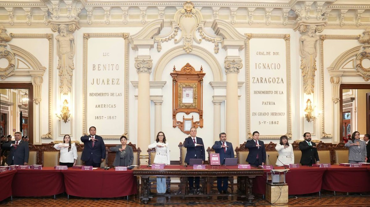 ElDivergentePue's tweet photo. Presenta Pepe Chedraui Segundo Informe de Gobierno en Sesión Solemne de Cabildo - El Divergente https://t.co/mPhAFyKXAR https://t.co/sENulX9xtk