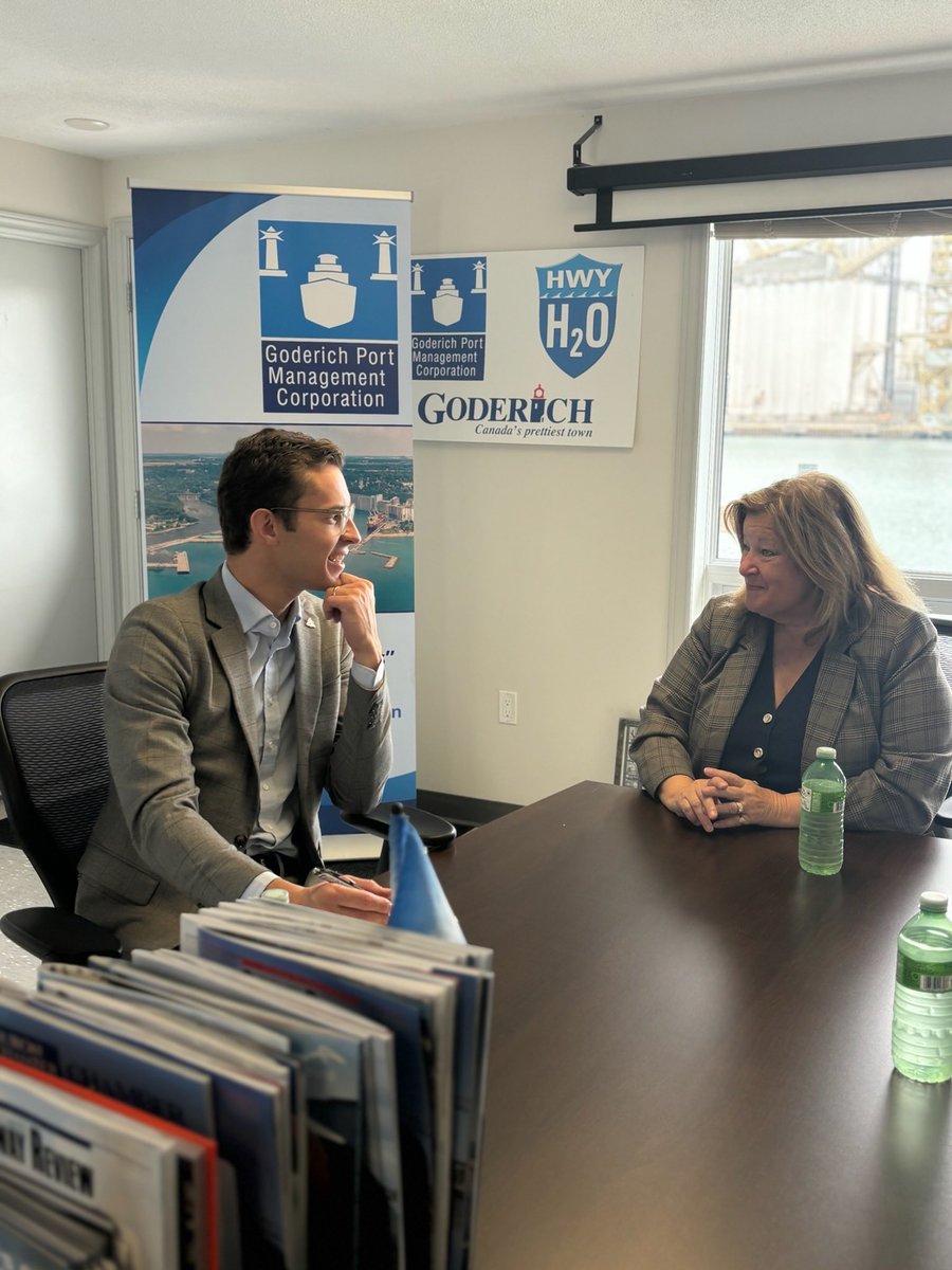 samoosterhoff's tweet photo. Ontario’s ports are opening new agricultural markets 🚢

@LisaThompsonPC and I were at the Port of Goderich today to discuss their plans for expansion and how their positioning on Lake Huron can help connect Ontario agribusinesses to new markets - both domestically and globally. 

Handling over 5 million tonnes of cargo annually and supporting thousands of good jobs, the port plays an important role in growing Ontario’s economy, diversifying trade options, and strengthening our self-reliance.