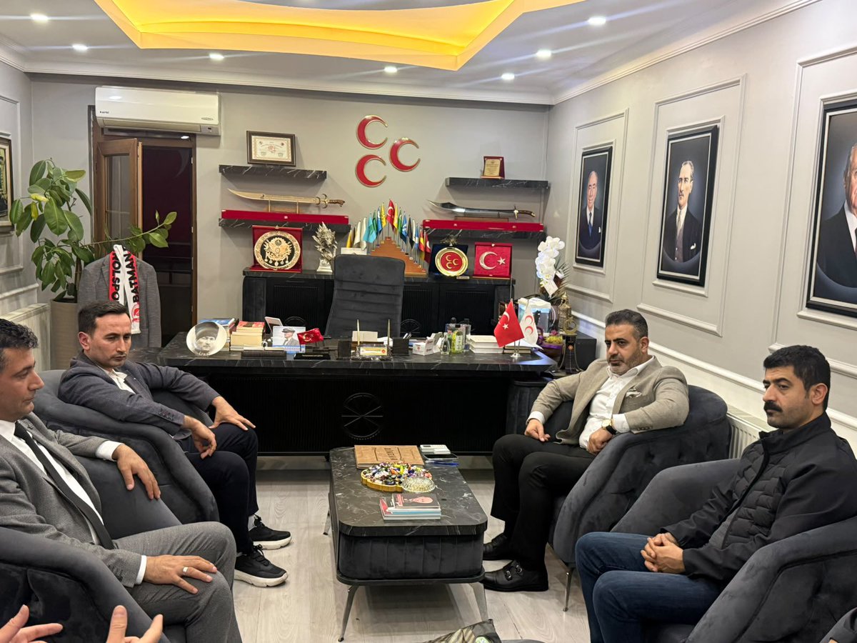 marifcetintr's tweet photo. Milliyetçi Hareket Partisi Batman İl Başkanlığı 📍 

Sendika Paydaşlarımızdan olan Türk Sağlık-Sen İl temsilcisi Sn Yılmaz Soyvural ve kıymetli yönetimine hayırlı olsun ziyaretleri için teşekkür ederim. #mhp #Batman 🇹🇷 https://t.co/UUdAWJ3JHr