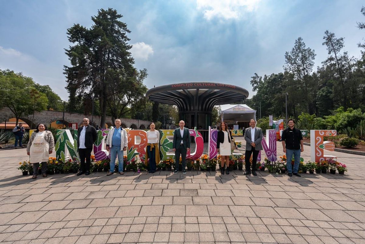 SEDEMA_CDMX's tweet photo. Junto a la jefa de Gobierno, Clara Brugada, inauguramos INGREDIENTE 2026, un espacio que conecta a los productores del Suelo de Conservación con el sector empresarial.

Se llevará a cabo del 15 al 17 de octubre, en el Complejo Cultural Los Pinos. ¡No faltes! https://t.co/2CdGBLj1Wz