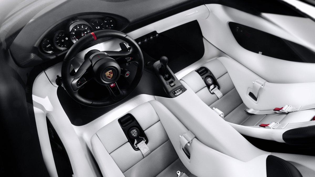 sporadica's tweet photo. i am actively losing my mind right now??

the all-new Porsche Mission S is insane https://t.co/PUroZGTpO9