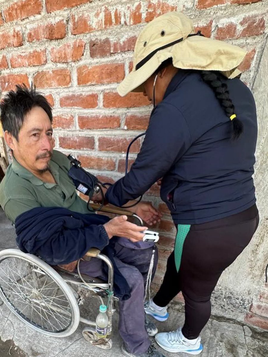 DPS_Chimborazo's tweet photo. #Guano | El personal 👩‍⚕️👨‍⚕️del Centro de Salud San Gerardo desplegó una jornada de visitas domiciliarias en el barrio La Florida, para brindar atención médica y oportuna a las familias del sector. https://t.co/Ic3WXRI2j8