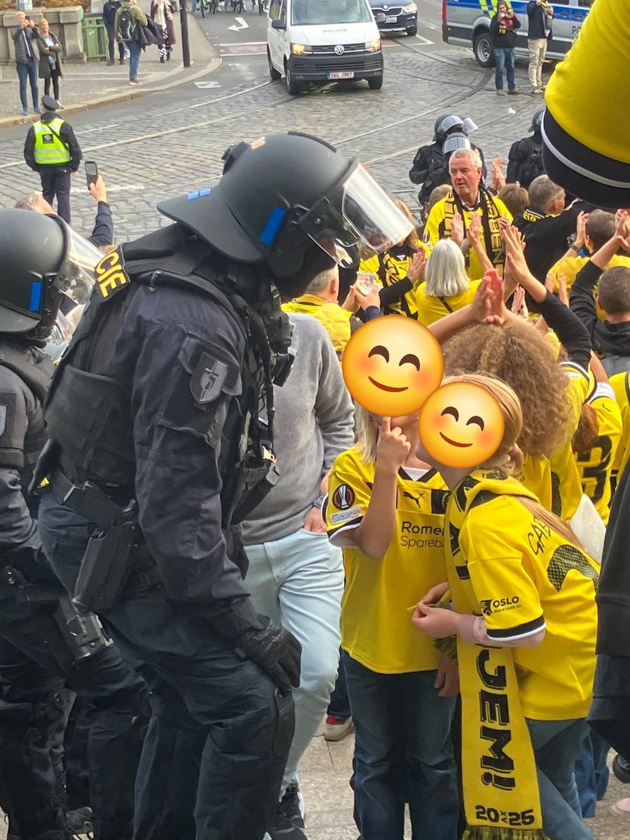 HognerX's tweet photo. "Unga kan ikke være med på bortebane. De synes det er skummelt" https://t.co/mGIpF7Zf4G