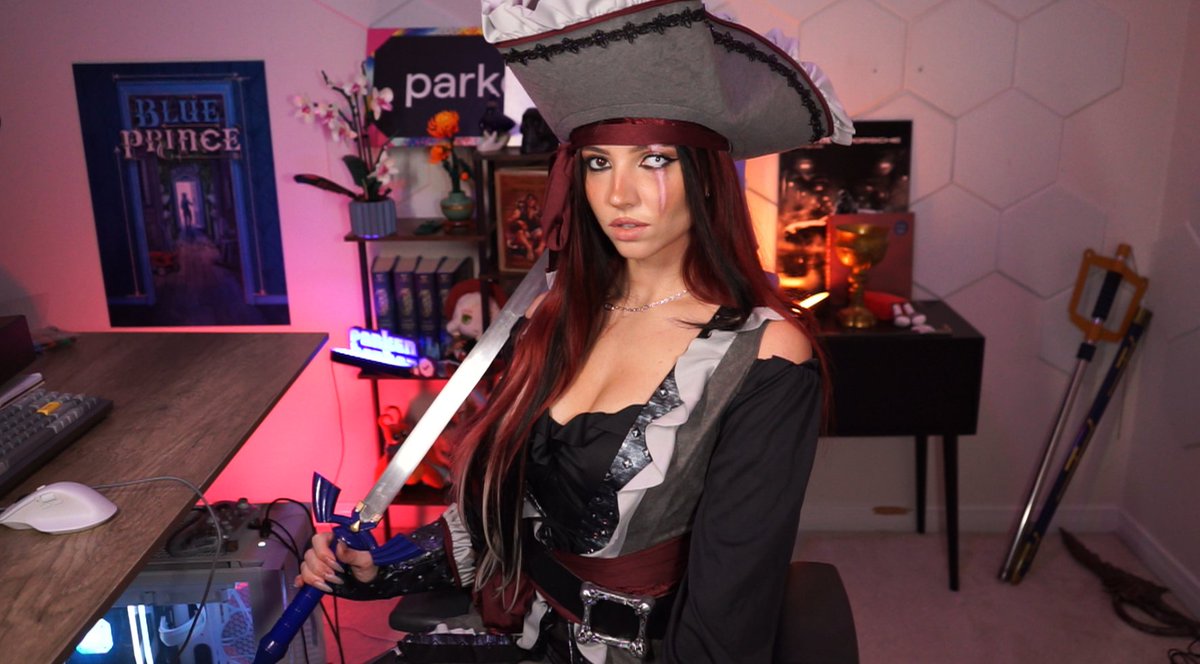parkenharbor's tweet photo. 🏴‍☠️HAPPY PIRATETOBER

PLAYING PAPERS PLEASE

https://t.co/Ir6Opi5xPc https://t.co/byJDzyjo3R