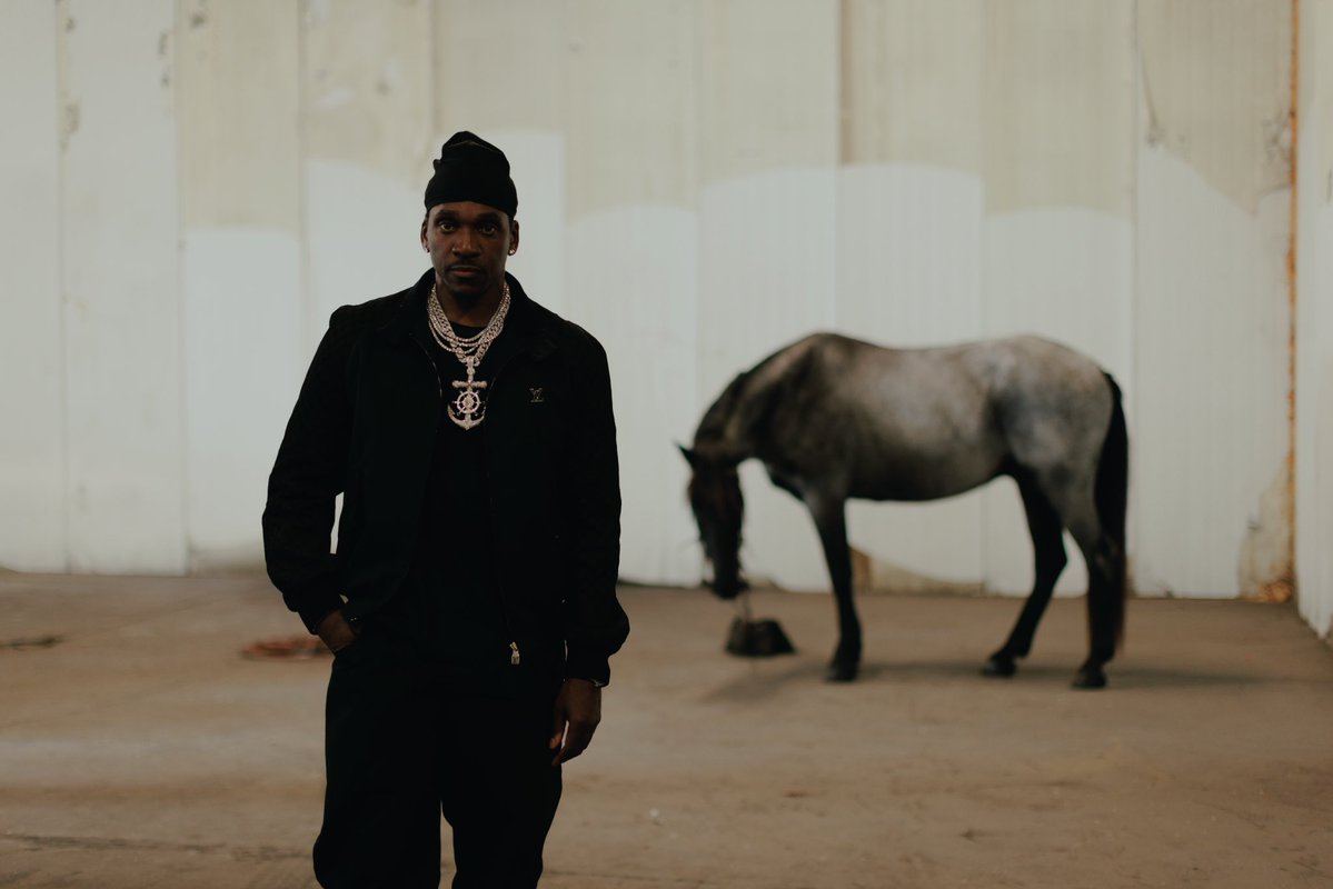 iamluckydaye's tweet photo. Mouf Say w/ @PUSHA_T. 1 day until ALOUD!

https://t.co/qwaW52ANku https://t.co/nFTvjDEmsH