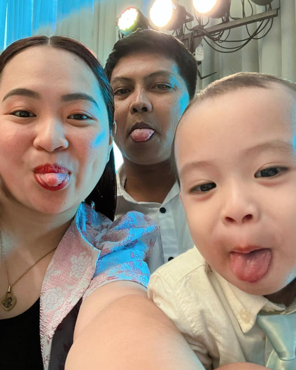 LilyPhillihs's tweet photo. Playful chaos, zero apologies. https://t.co/sDiyH4tOVZ