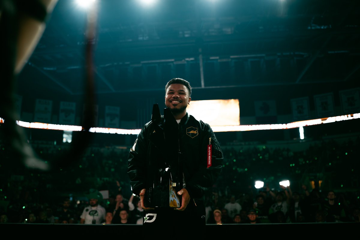 OpTic's tweet photo. OpTic Kenny https://t.co/gRa7xLcl1w