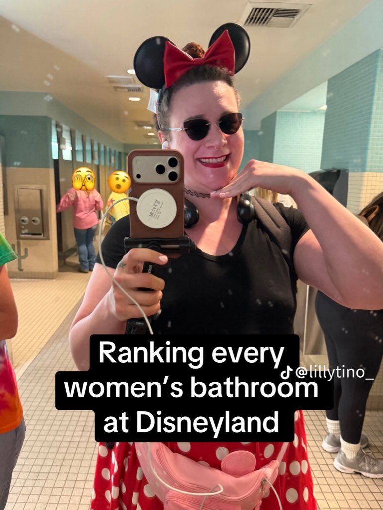 wakeuptotheleft's tweet photo. Male says he’s not a predatory as he enters female bathrooms showers and change rooms when women don’t want him in there. 
“I’m not creepy I promise” he says. Meanwhile he’s taking photos in a bathroom with young girls in Disneyland. https://t.co/Pns1NVAHNE