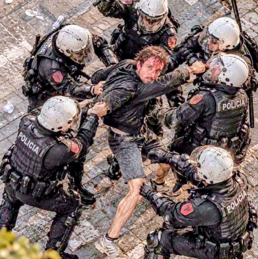 prionokordelaa's tweet photo. Σεβασμός σε όσους μάχονται όταν έρθει η ώρα. Τίρανα. https://t.co/3s8m4EKWuM