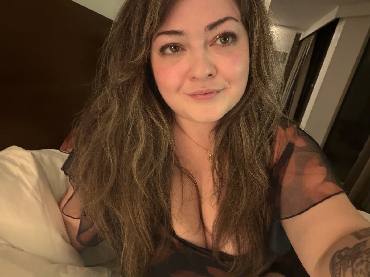 silverwoodpd's tweet photo. Meet your thoosie oomf! 🎢

Name: Ashley ⭐️
Home park: Knott’s
Favorite coaster: Maverick at CePo 🐎 
Favorite manufacturer: Intamin
Favorite park: Disneyland overall, Cedar Point has the best coaster collection tho
Least favorite coaster: Aftershock https://t.co/jrCZiFzW3j