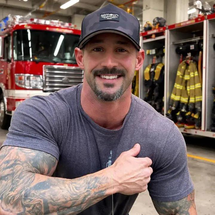 wayman4684's tweet photo. Good morning, beautiful people! ☀️❤️ Just stopping by to wish you a day filled with peace, happiness, and countless reasons to smile.❤️ Stay safe and take care of yourselves!
Where is everyone saying good morning from? 🌍😊
#GoodMorning #StaySafe #FirefighterLife
#PositiveVibes https://t.co/odwSEBy61x