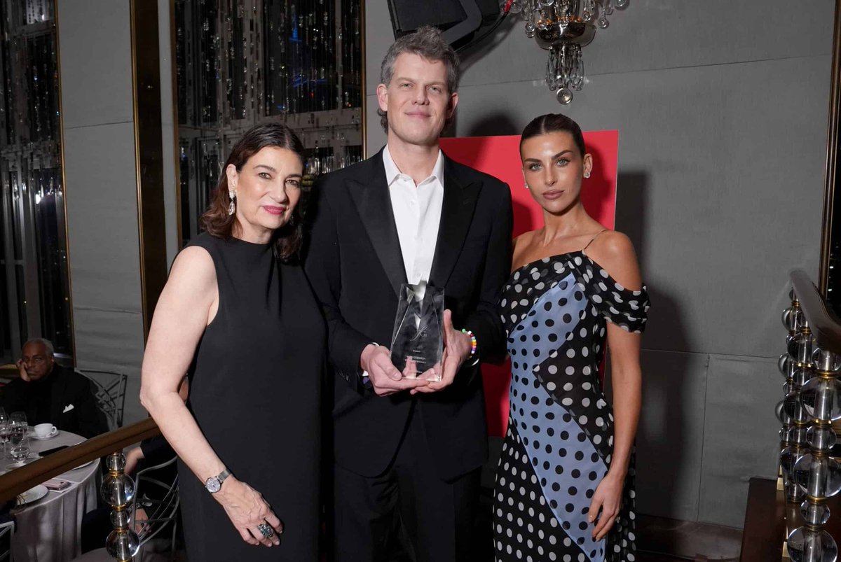 DailyFrontRow's tweet photo. FGI's Night of Stars Honored Wes Gordon, Lucien Pagès, and More!  https://t.co/zTdi2K0juJ https://t.co/Fs3XYkpBWK
