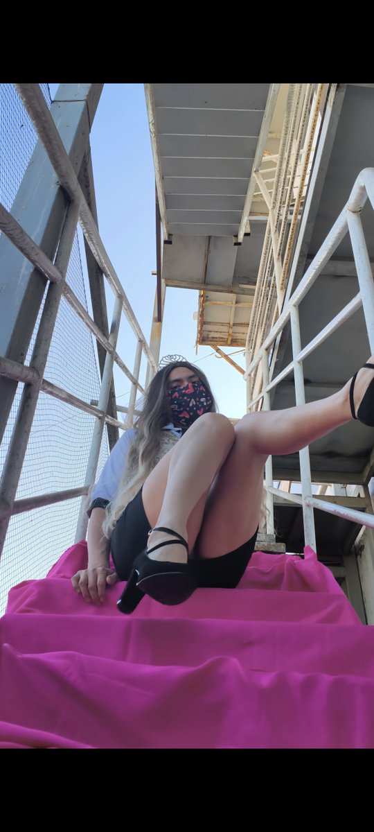 RaysaFemboy's tweet photo. Holli 💋❤️🏳️‍⚧️
#travesti #femboy #ladyboy #crossdresser #sissy #cosplay https://t.co/8hQnIUBtii