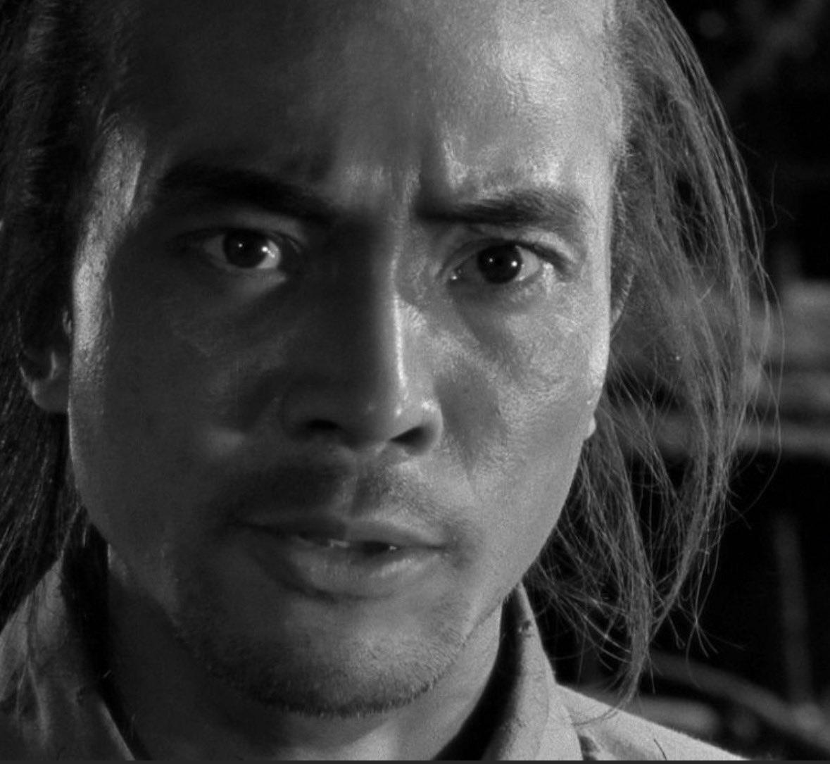 7050022's tweet photo. 本日から午前十時の映画祭『椿三十郎』start！昨日、『用心棒』上映終了後に土屋嘉男に注目して"嘉男推し"になっていた後ろの席の若い男性2人は『椿三十郎』では百姓から若侍に変身した土屋嘉男をどう感じるだろうか。「やっぱり土屋嘉男は刀より鍬じゃなきゃダメだ！」と思うのではなかろうか？(笑) https://t.co/kpNiX7dq6H