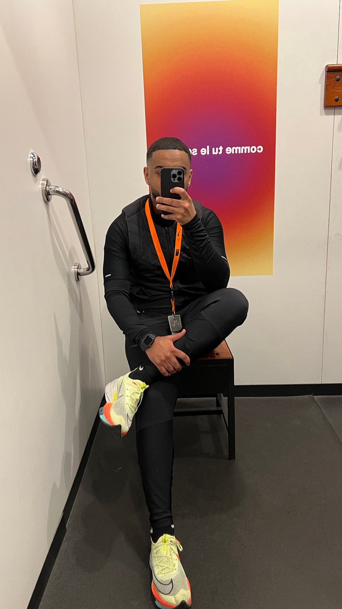 PasUnPaki's tweet photo. 4 ans jours pour jours que j’ai quitté Nike pour me concentrer sur les études de Kiné.. https://t.co/fCrGAd20Vy
