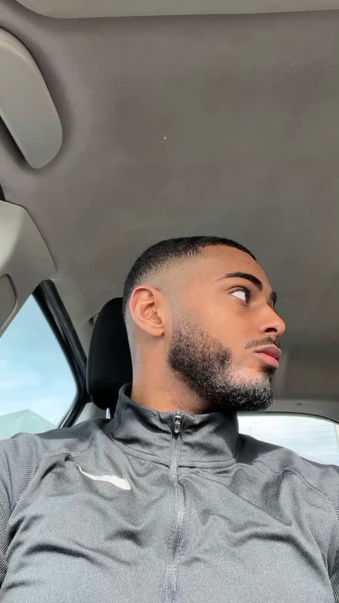 PasUnPaki's tweet photo. 4 ans jours pour jours que j’ai quitté Nike pour me concentrer sur les études de Kiné.. https://t.co/fCrGAd20Vy