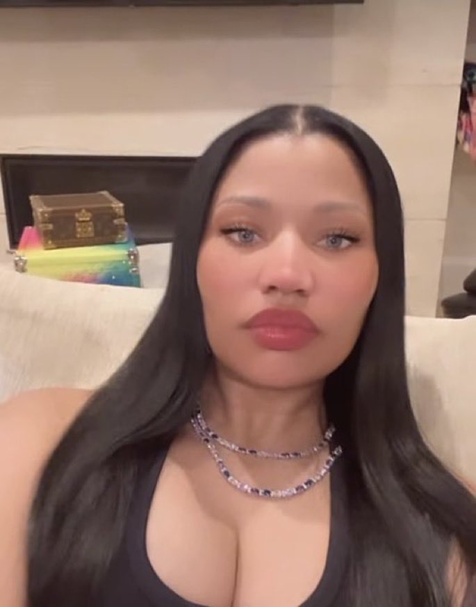 keefykeith's tweet photo. A beautiful, confident, educated, talented, successful Black woman working. 

What the fuck is this??? 😂😂 https://t.co/lOR3xDYGaI