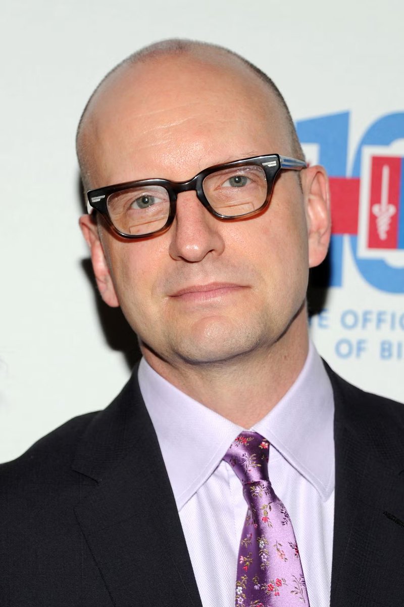 DCU_Direct's tweet photo. BREAKING: Steven Soderbergh will help finish principal photography on THE BATMAN PART II after Matt Reeves had to exit due to family matters. 

(via. @DEADLINE) https://t.co/asTqkkx4Ph