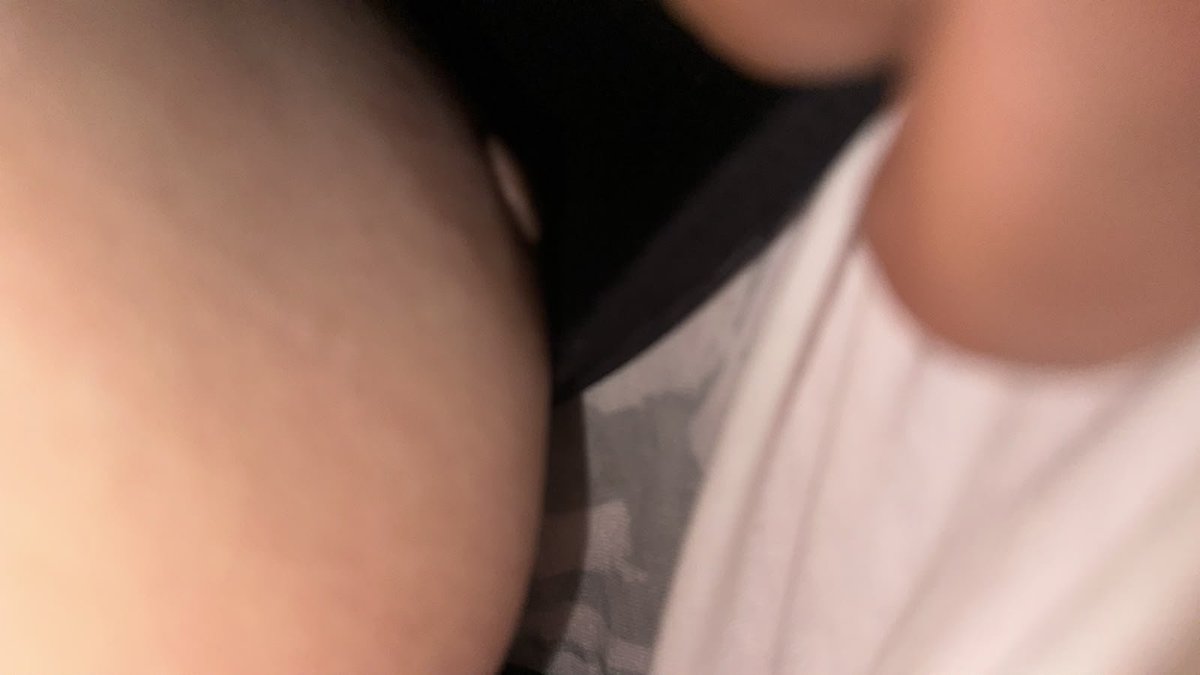 Albeert79's tweet photo. Una fotito del delicioso seno de mi esposa, que rico pezon 🤤 🤤 🤤 🤤 🤤 🤤🔥 🔥 🔥 🔥 🔥 🔥 https://t.co/dCr3lrnafo