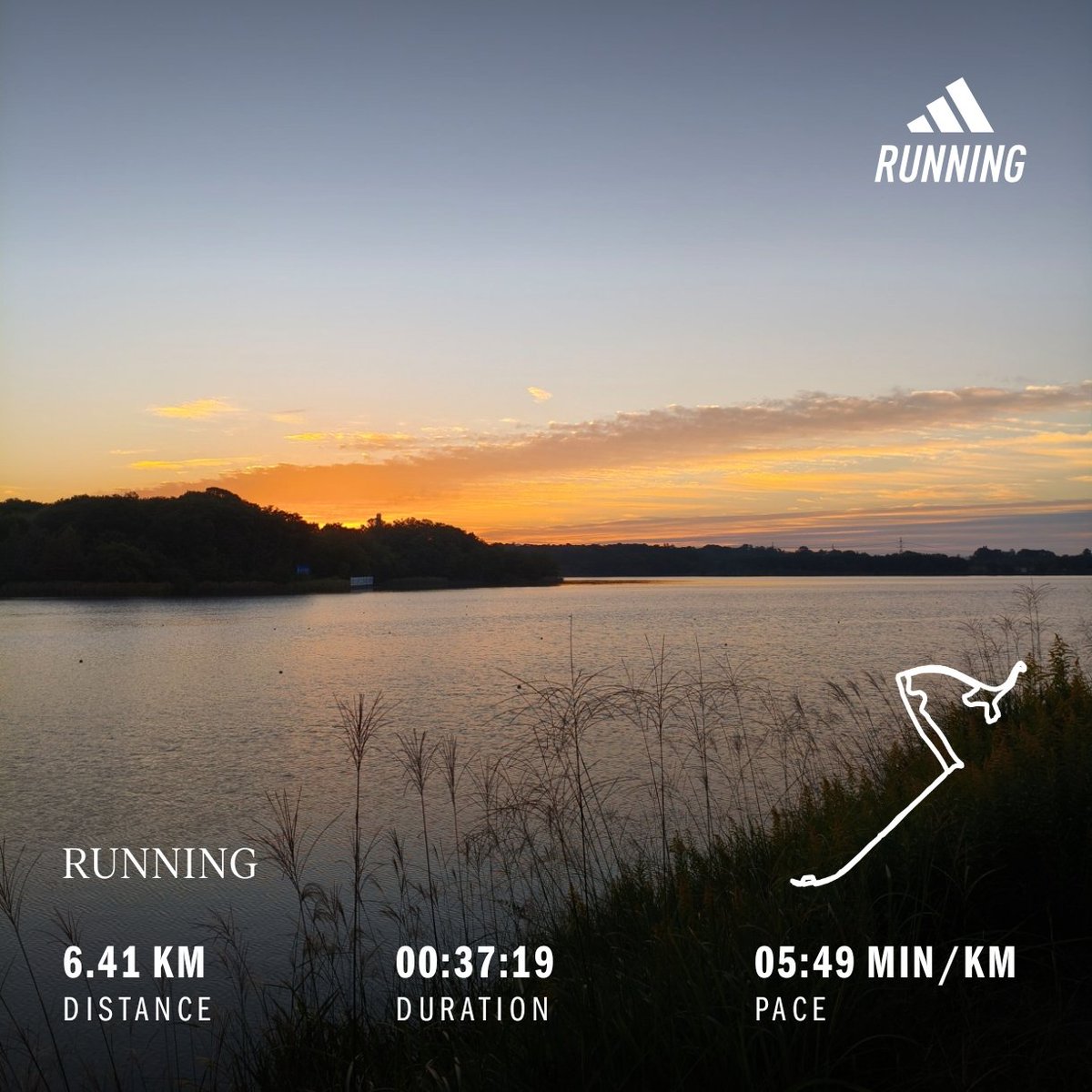 tsukimaron's tweet photo. 通勤前の朝ラン🏃
明日は子どもたちと釣りに行く予定なのでランオフ予定。日曜日は15kmくらい走れたらなと思っています(*´ω`*)
来週末の大井川、台風がそれていくことを願っています。。
#朝ラン #ランニング #running https://t.co/jlLTHSiGyC