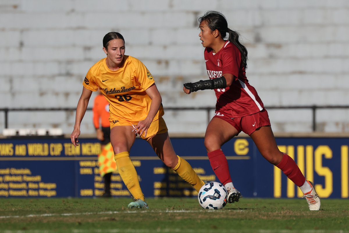 CalWSoc's tweet photo. 𝗔 𝗥𝗜𝗩𝗔𝗟𝗥𝗬 𝗧𝗛𝗥𝗢𝗨𝗚𝗛 𝗧𝗛𝗘 𝗬𝗘𝗔𝗥𝗦. 🐻⚽️

24 hours until another chapter of the Battle of the Bay.

#GoBears https://t.co/2D14bgVFHH