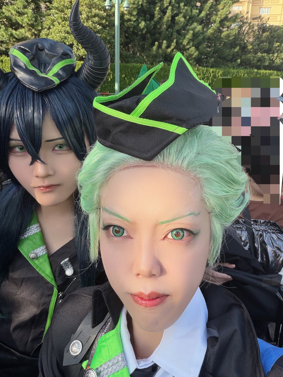 pasya_96's tweet photo. 始まりましたー！
対よろデス

若様（＠Nanasaki_Kohaku ）
⚡️ 私
#Dハロ仮装2026 #Dハロ仮装ツイステ https://t.co/1quUI49pwx