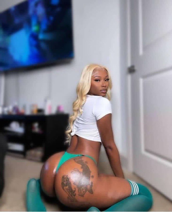 ALIYA8769's tweet photo. So horny 🥵🥵 https://t.co/cEjUQvcEgh