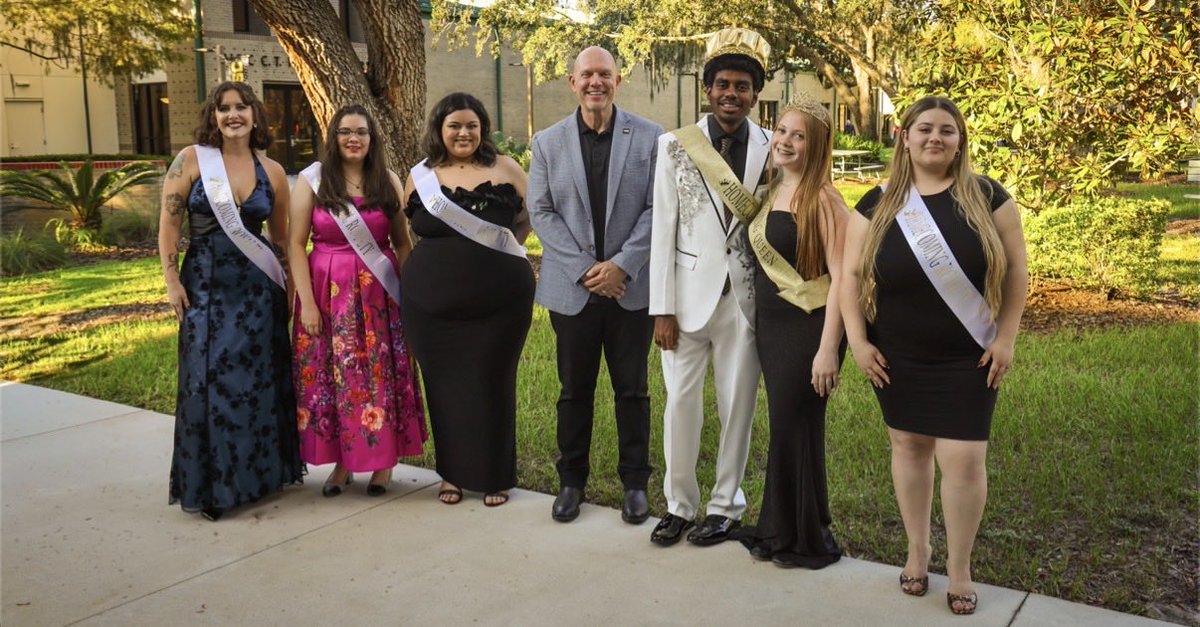 PHSCedu's tweet photo. What a week to be a BOBCAT at #PHSCedu! This week, we’ve celebrated our first Homecoming Week and wrapped up the week-long festivities with Homecoming Court at the West Campus. Congrats to our first Homecoming King and Queen: Sean Burroughs and Jaycee Ostrom! https://t.co/HbriB4Bau6