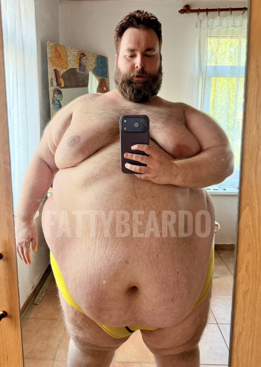 FattyBeardo's tweet photo. When covid hit vs now https://t.co/1rCQrQqvVb