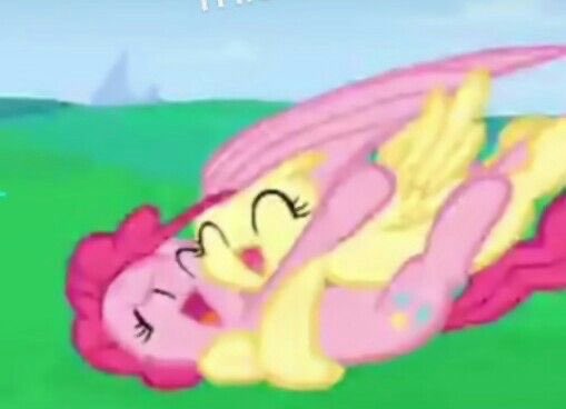 pinkaminaa's tweet photo. cutest ship ever flutterpie will forever be in my heart 💗💗 https://t.co/gFZvu3mjZ6