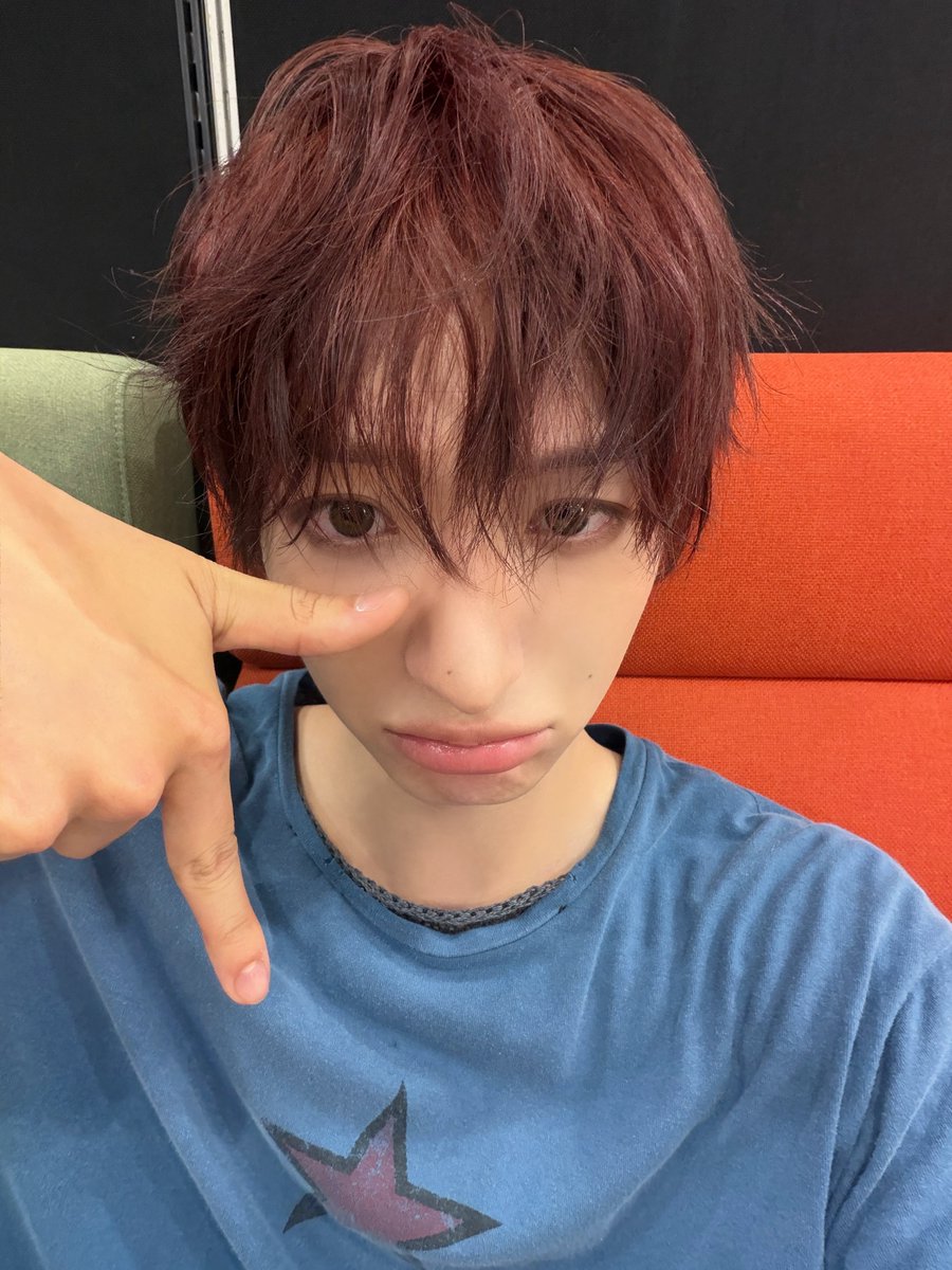 kickflipbase's tweet photo. 🐸🫧 • #DONGHWA Bubble update:

🐸: I’ve always lived with my head held high. It’s not because I won an award that I hold my head high, but because someone like y/n is by my side, I can always walk with my head held high. 

#KickFlip #킥플립 @kickflip_jype https://t.co/UKdptXRDmj