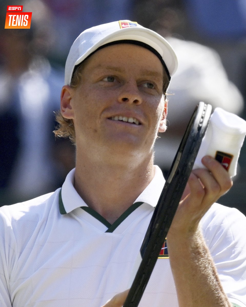 ESPNtenis's tweet photo. "¿Qué pasaría si después de Wimbledon hubiera dicho, por ejemplo, que estaría fuera un mes? Todos estarían contando los días para su regreso. Compartir cada paso del camino también significaría explicar cada pequeño cambio. Quienes quieren compartir tienen derecho a hacerlo, pero no tenemos derecho a saberlo todo"

🗣️ Andy Roddick a Served Podcast