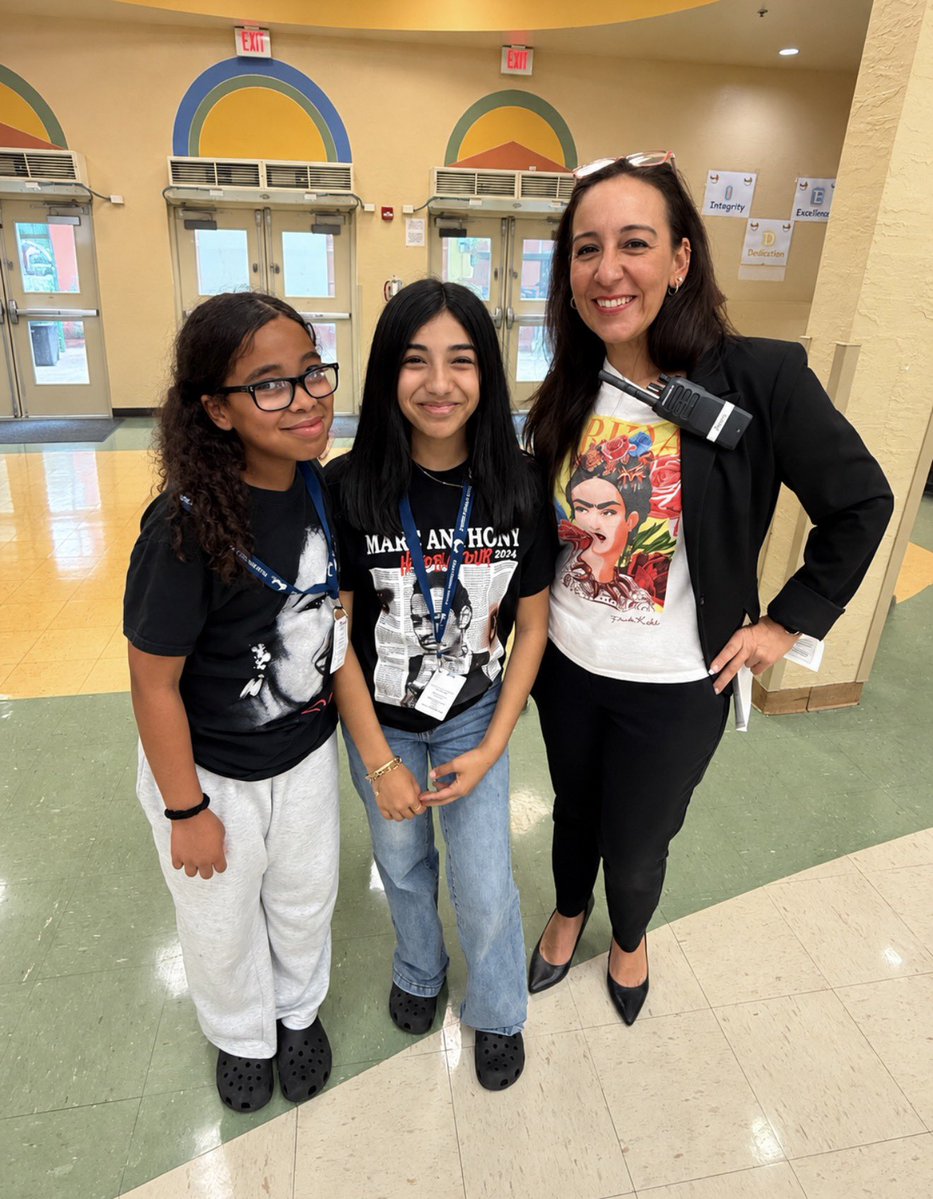 palmspringsms's tweet photo. We closed out HHM by celebrating the roots that make our community special! 🌎❤️ Our SGA hosted an interactive map where students shared where they &amp; their families come from, showcasing our rich diversity! And of course, we repped Latino/a icons through graphic tees &amp; dress-up! https://t.co/0aUuKiqaku
