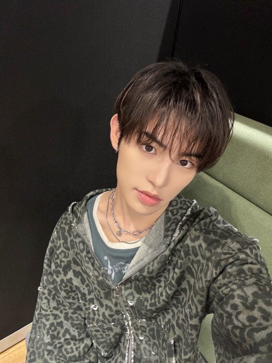 kickflipbase's tweet photo. 🐺🫧 • #MINJE  Bubble update:

🐺: 📸²

#KickFlip #킥플립 @kickflip_jype https://t.co/XPIWsA83ST