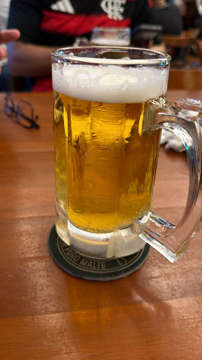 jonataNazario's tweet photo. Claro que vim atrás do meu chopp grátis! #DiadoProfessor https://t.co/tAmednelQ2