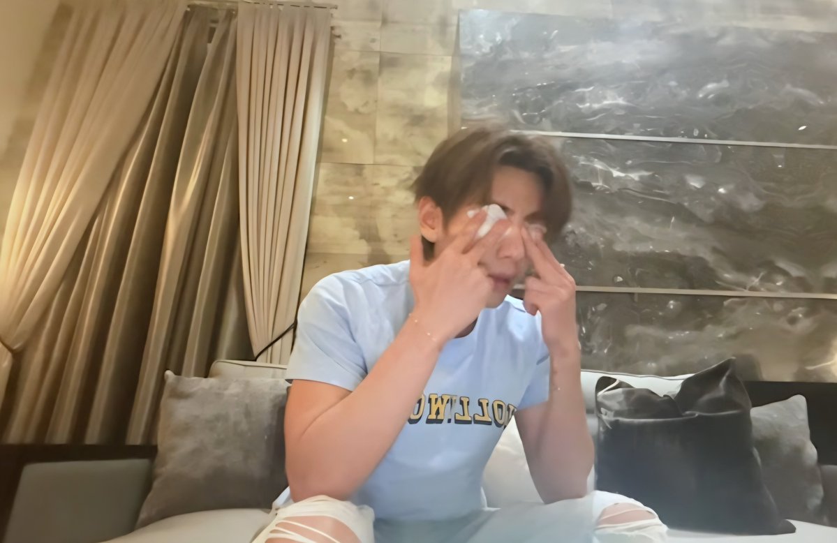 d_minmode's tweet photo. I am voting for #ARIASBTS at the 2026 ARIA Music Awards.

드뎌 금요일🙈 https://t.co/Cf940ToRRd