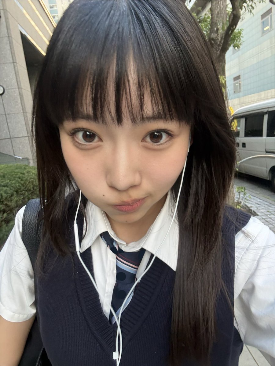natumemira's tweet photo. 八坂比奈役で出演させて頂いているショートムービー「瞑想倶楽部　前編」の応援プランの受付はもう済みましたか！？
今週の日曜日までなのです🫣
待ってますね❤️下記のURLより！
https://t.co/Uxhr5ioWA8 https://t.co/G0O9FnTg5d