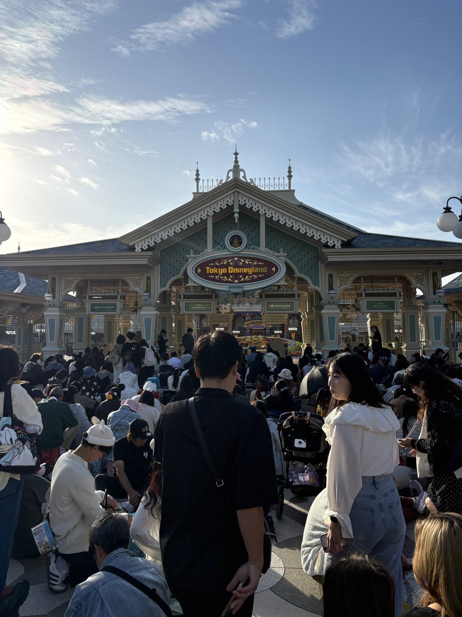 gfan0022's tweet photo. 朝ゆっくりしすぎた💦💦
寒暖差えぐいな https://t.co/9rbu9MPzjN