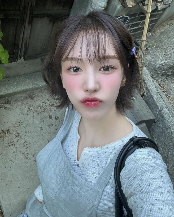 csq_empire1920's tweet photo. good morning! let's kuliah dulu, sebentar lagi ujian semester dan sebenernya lagi males liat tampang salah satu dosen yang nyebelin! https://t.co/EXBOoAeOtd