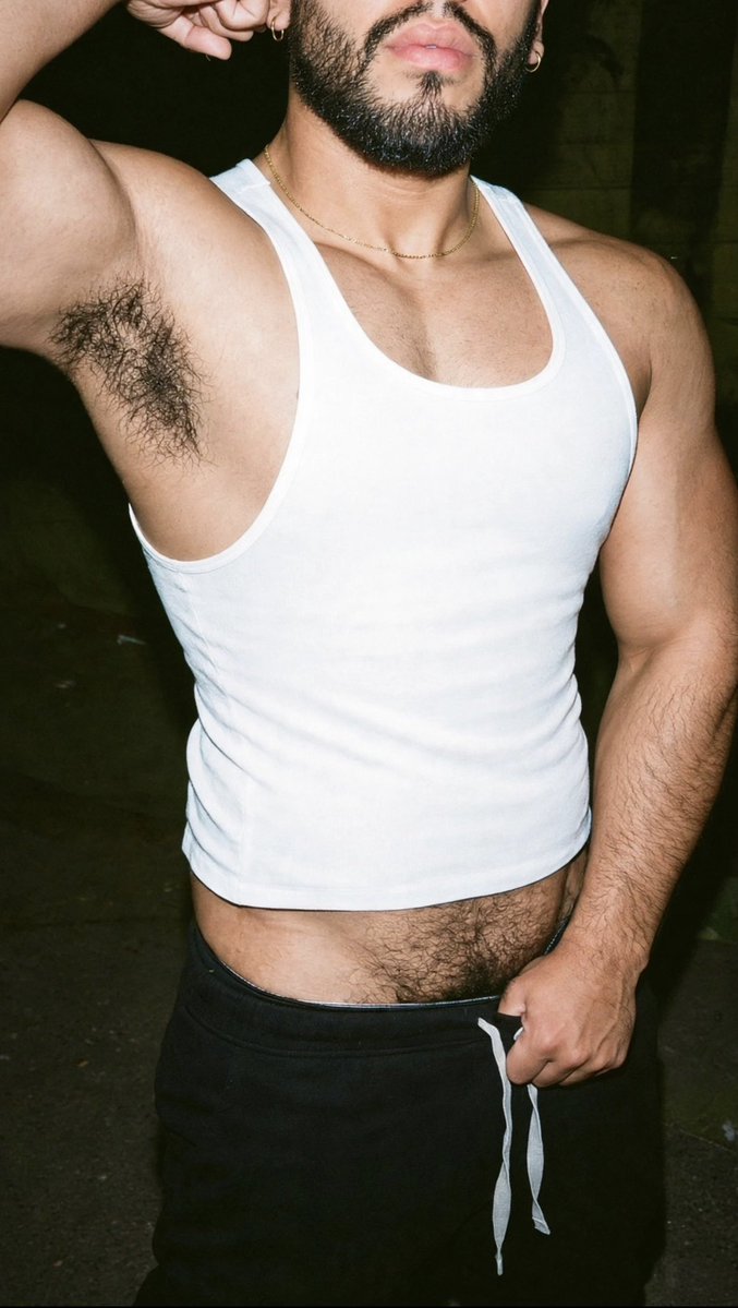 papipits's tweet photo. Party in the bush 💪🏽

#gayhot #chudai #wata #gaylatino #gaypapi #sweatyman #gaymuscle #axillademacho #gaypits #armpitselfie https://t.co/0pT7IpJp8z