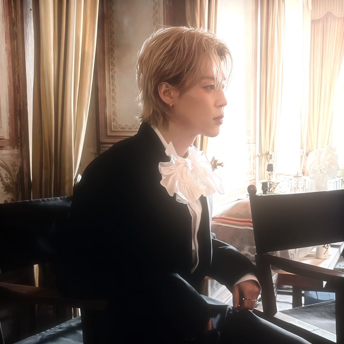 777withluv's tweet photo. cast list for fourth wing just dropped, look who they casted as violet and xaden !!! https://t.co/wTzc1mJWzy
