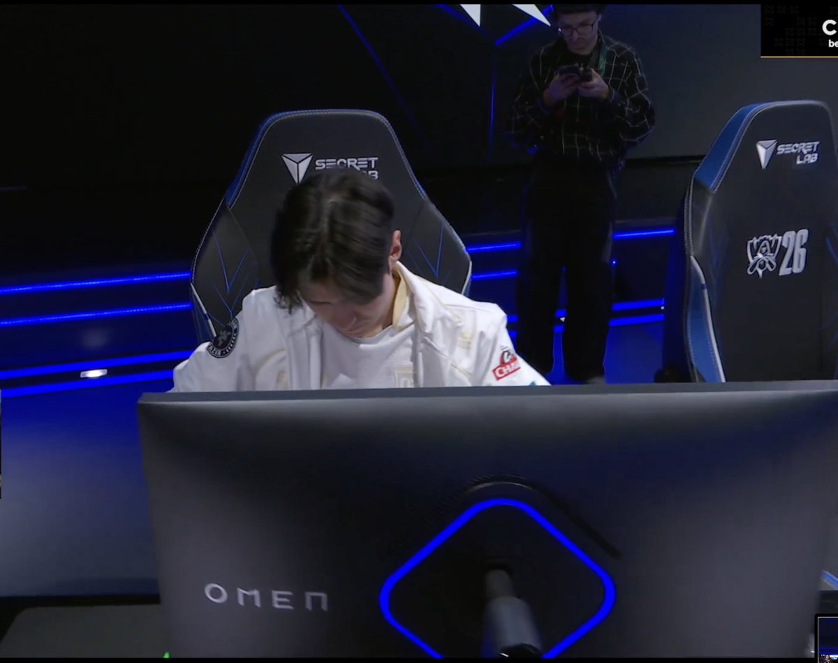 OMENbyHP_fr's tweet photo. fun fact : la KC est invaincue aux Worlds sous écran OMEN https://t.co/qj1UfAqpnu